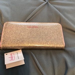 NWT wallet